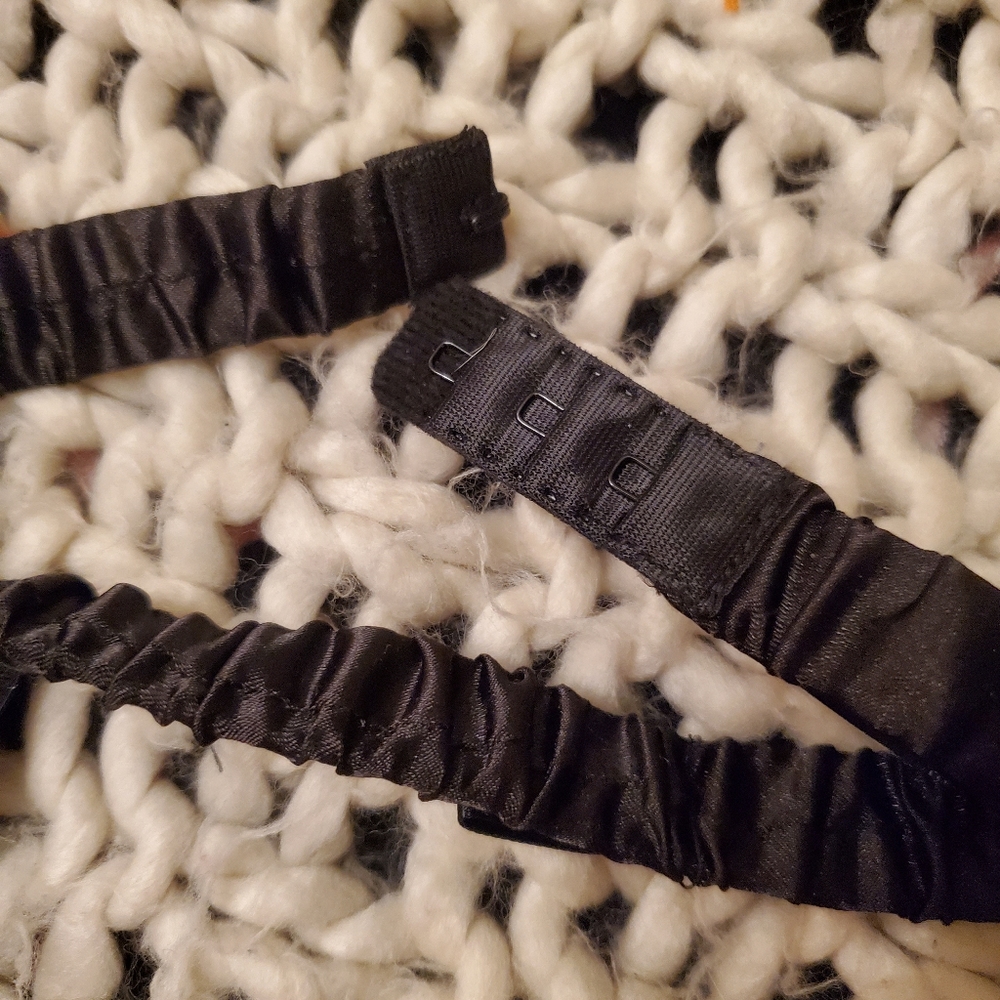 Bluebelle garter belt, black satin, size Large, size US 12 to 14 - Picture 4 of 4